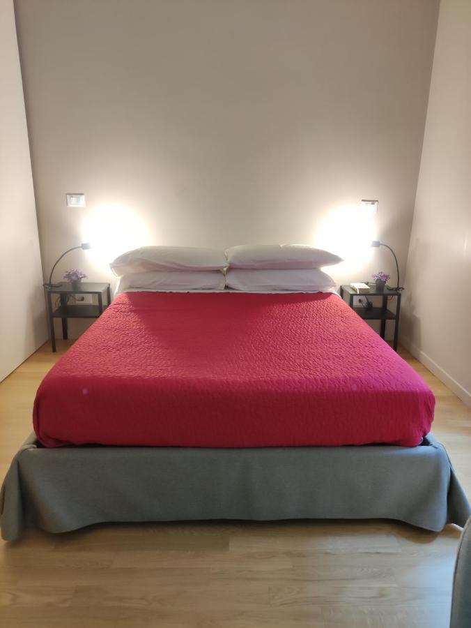 150 M Dal Colosseo - Appartamento Minerva Рим Екстериор снимка