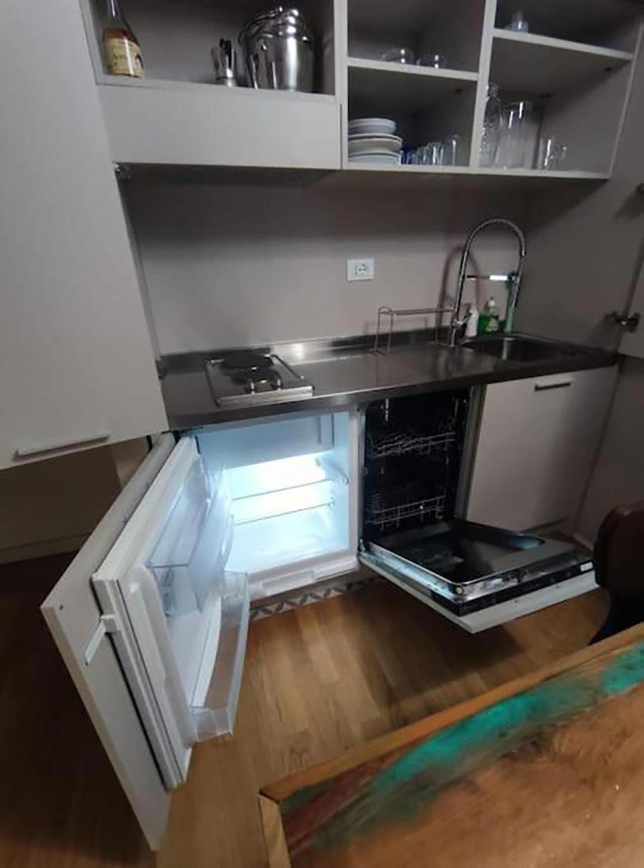 150 M Dal Colosseo - Appartamento Minerva Рим Екстериор снимка